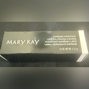 Mary Kay Supreme Hydrating Lipstick - Fuschia Dream New in Box